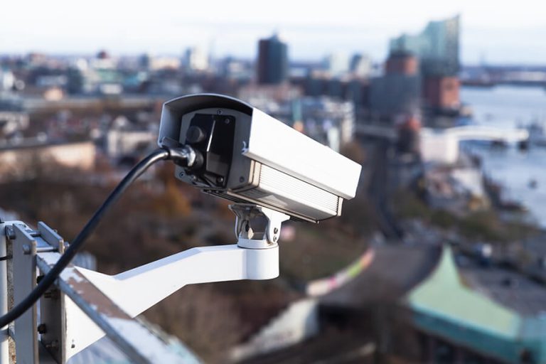 What are outdoor security cameras with no power wiring?
